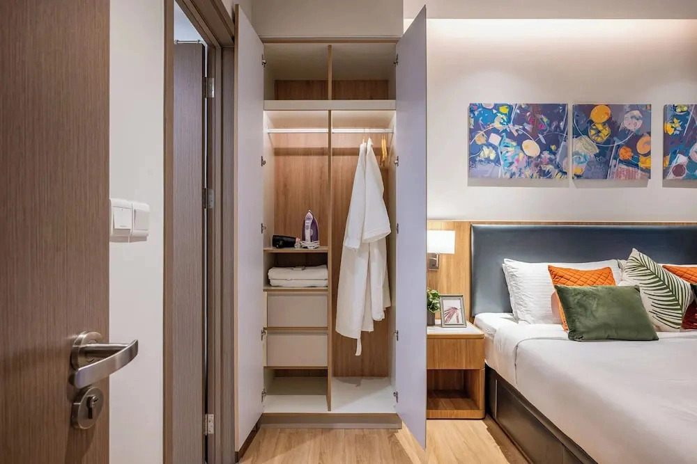 Zenity & D1 Mension Apartment by NIDOVA