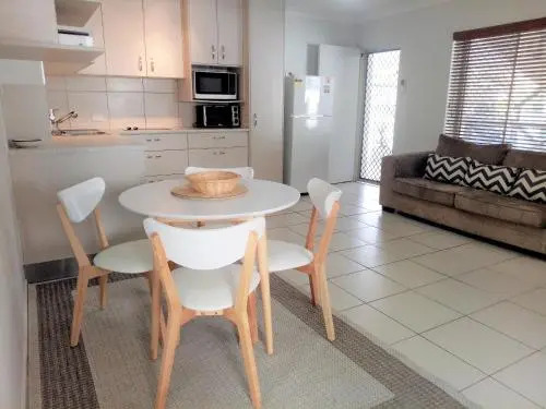 Cranbourne Court Unit 7