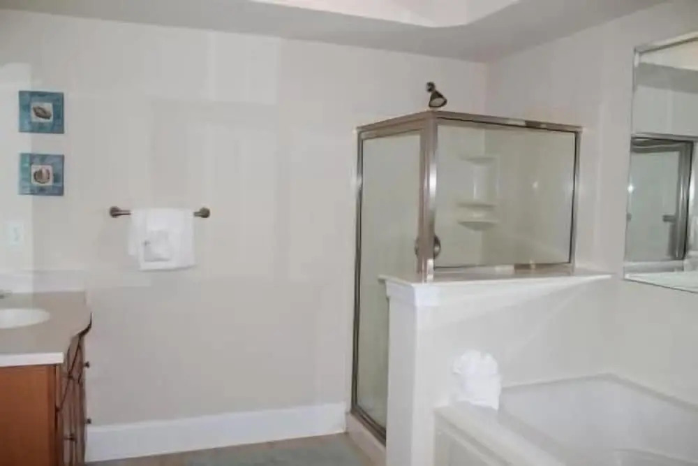 1012 Edgewater