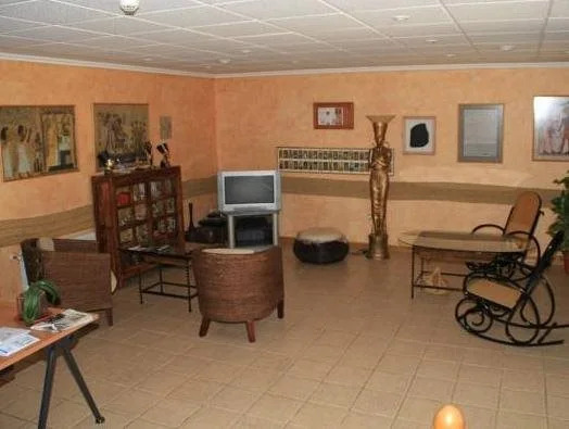 Isis de Cuenca Alojamiento Superior especial para Moteros con Piscina