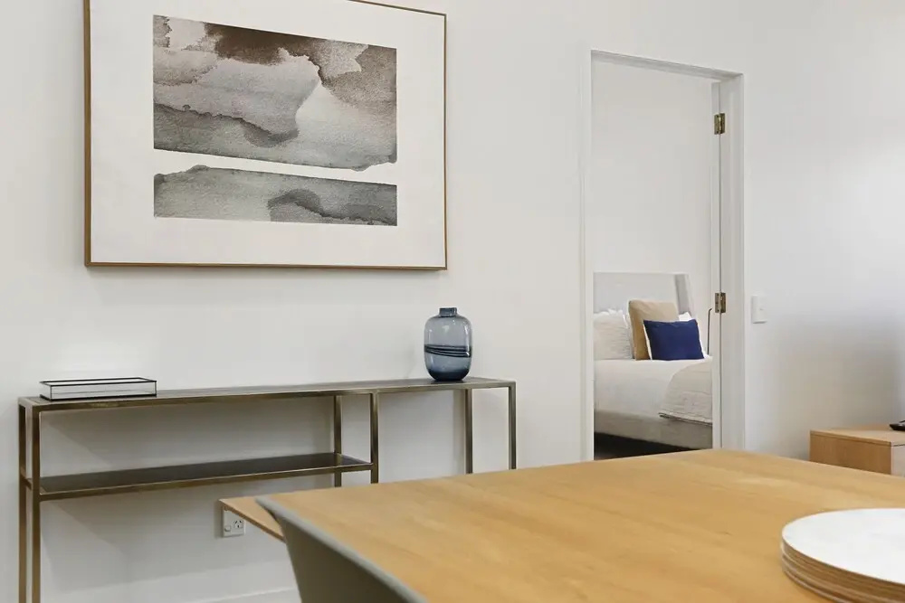 2 Bedrooms On Hobson Street With Carpark - By Urban Butler
