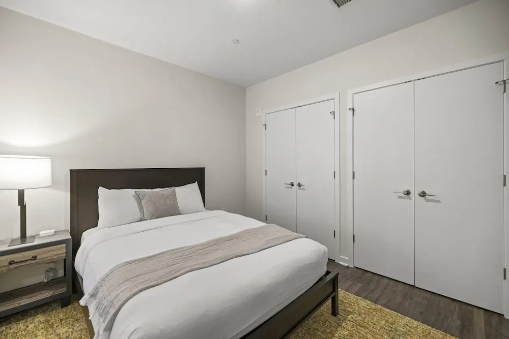 Placemakr Cathedral Heights