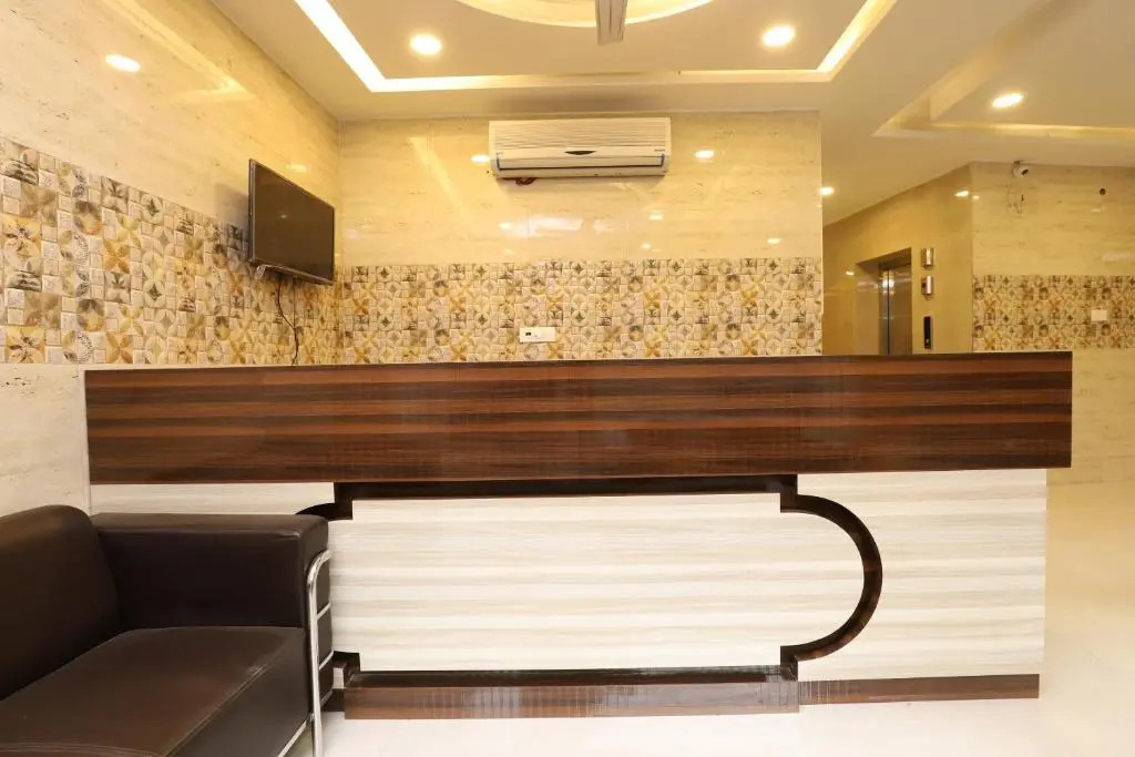 Hotel Airway Palace