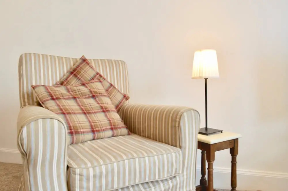 Bright And Spacious 2 Bedroom Flat Near Leith Shore