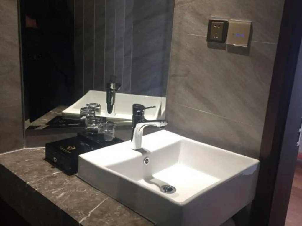 Shanghai Jiuduo Selected Hotel