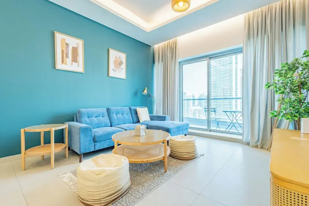 SuperHost - Exclusive 25th Floor Retreat with Marina Views