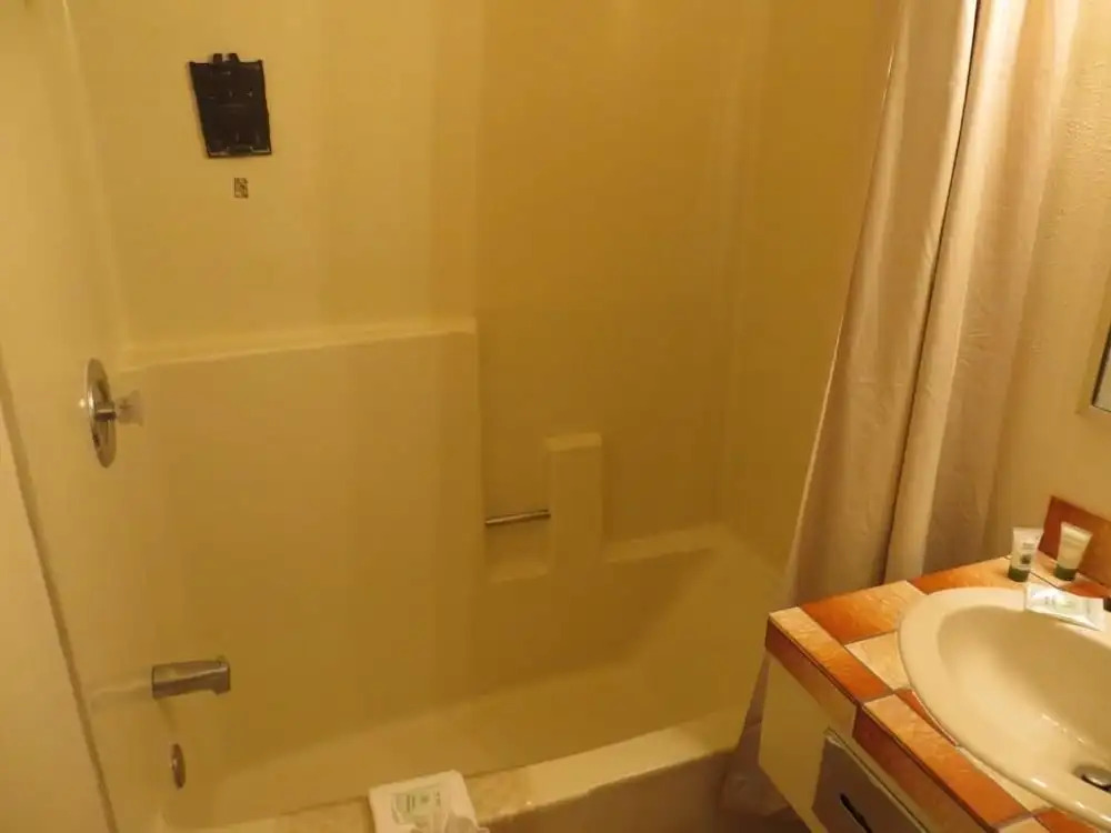 Saddle West Casino Hotel