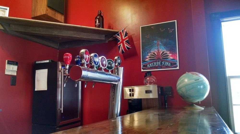 Groundswell Pub & Inn