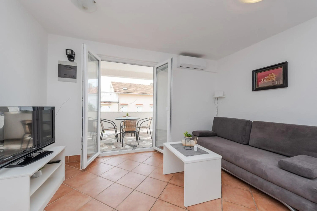 Vesna 1 city central apartment