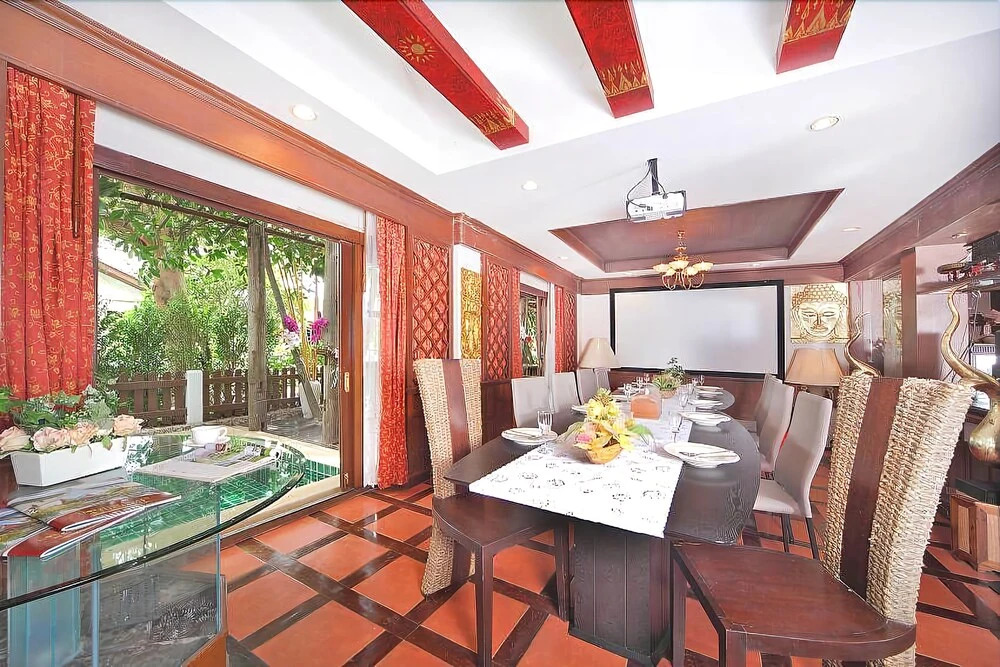 Baan Ruean Thai