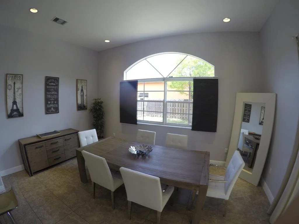 Aventura Home by Flatsaway