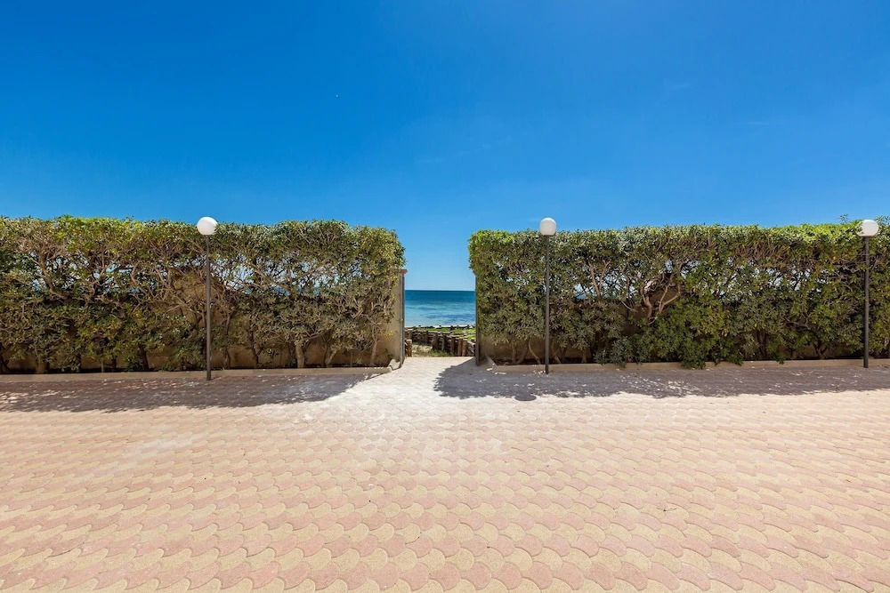 2850 Residence Bellavista - App 4 PP by Barbarhouse