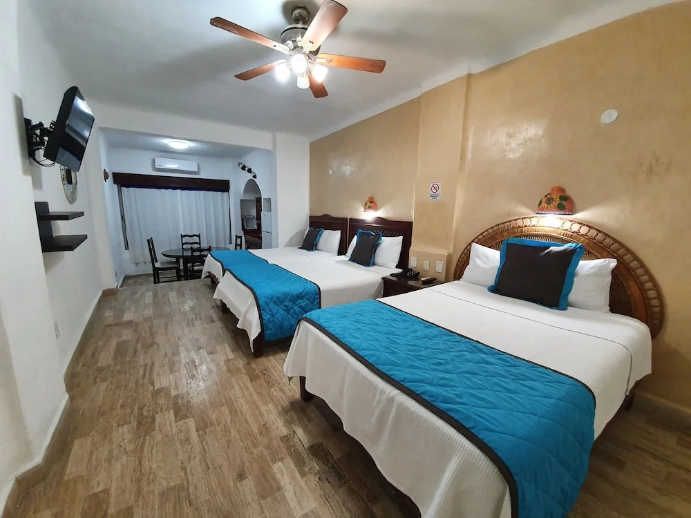 Cancun Plaza Condo Mexico