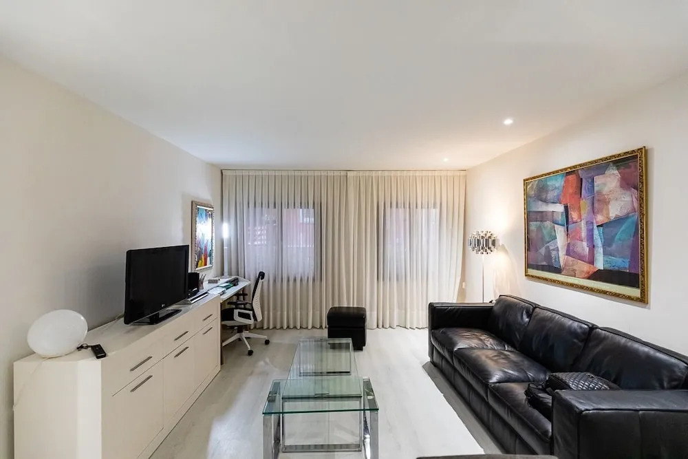 OLD TOWN VIII apartment by Aston Rentals
