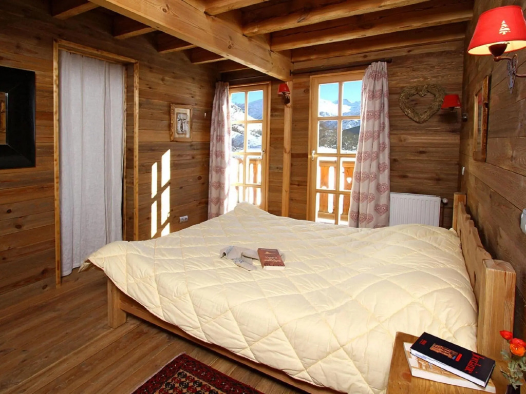 Little gem with fireplace on the slopes in Alpe d'Huez
