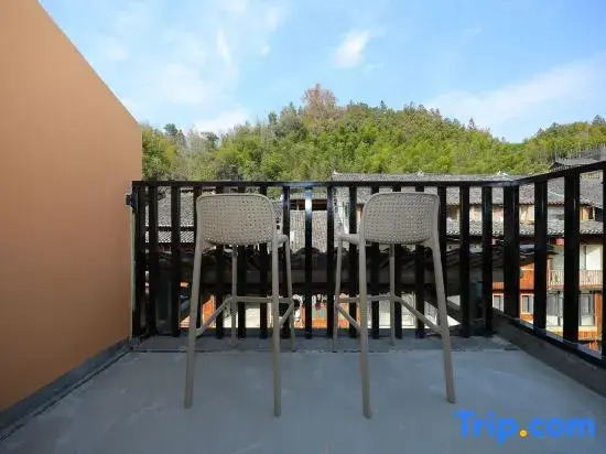 Gusu Homestay (Zhaoxing Dong Village Scenic Area Xintuan Drum Tower)