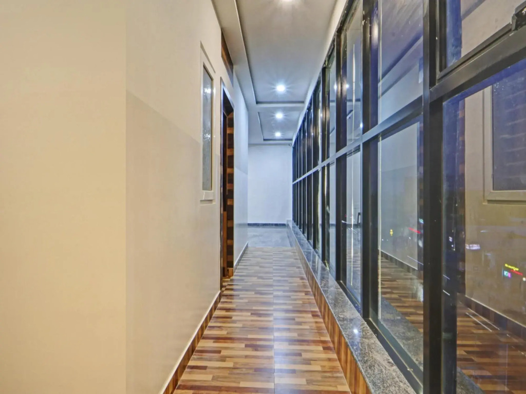 Collection O 93145 Dhruvas Residency