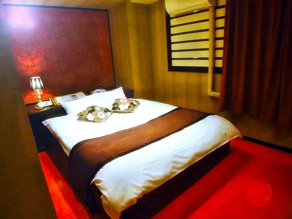 Hotel 24(Twenty four)