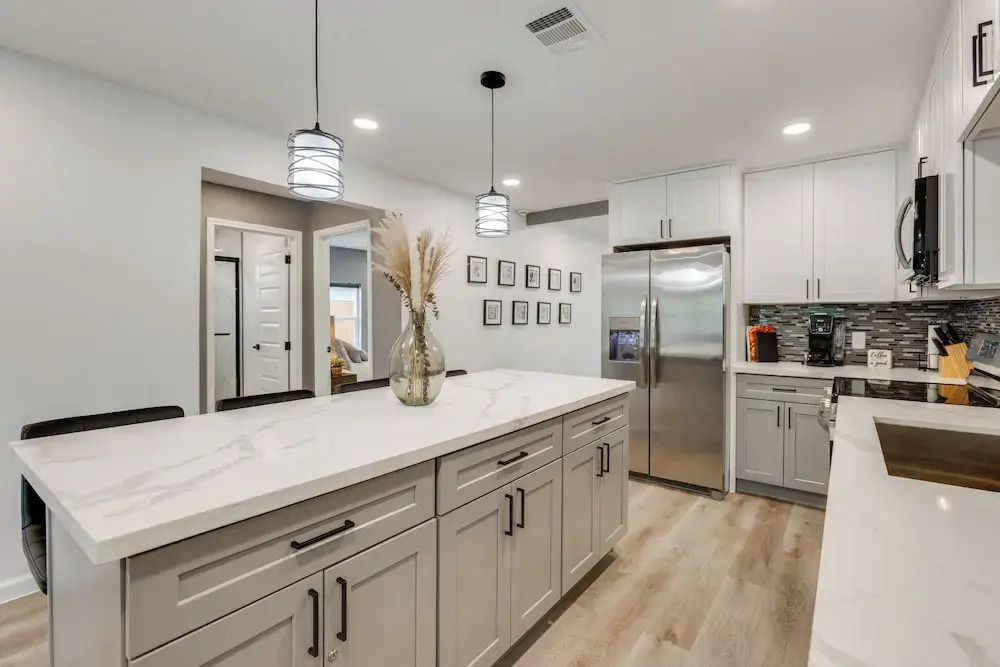 Updated Home w/ Hot Tub in Houstons Northside