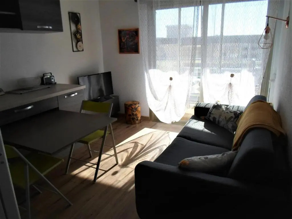 Appartement Balaruc-les-Bains, 1 pièce, 4 personnes - FR-1-503-89