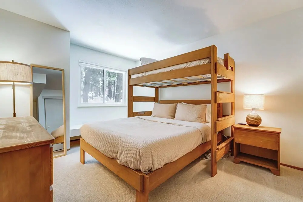 Steps to Lake: Scenic Carnelian Bay Retreat