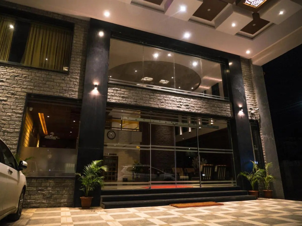 Hotel Mary Land Suites Velankanni