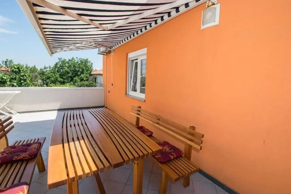 Spacious Apartment Janko