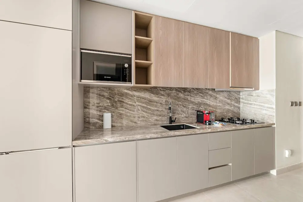 High-end Studio With Rooftop Pool and gym