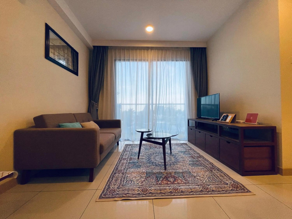 Heavenly@Timurbay - 2 Bedroom Poolfront Apartment