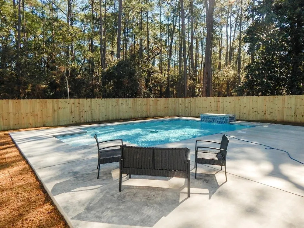 025 Conde - Dauphin Island Home 4 Bedrooms 2 Bathrooms Home