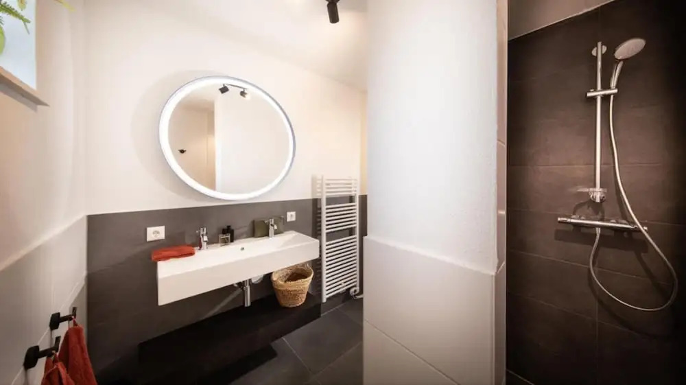 Luxe 16p in Thorn With 8 Bedrooms and 5 Bathrooms