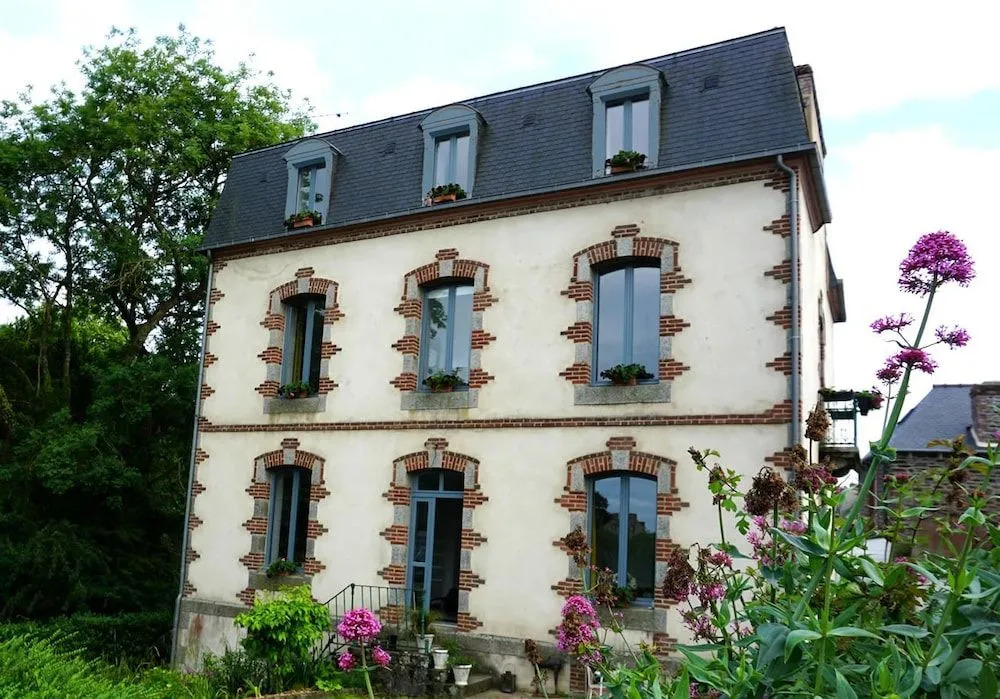 Au Bord de la Rive B&B