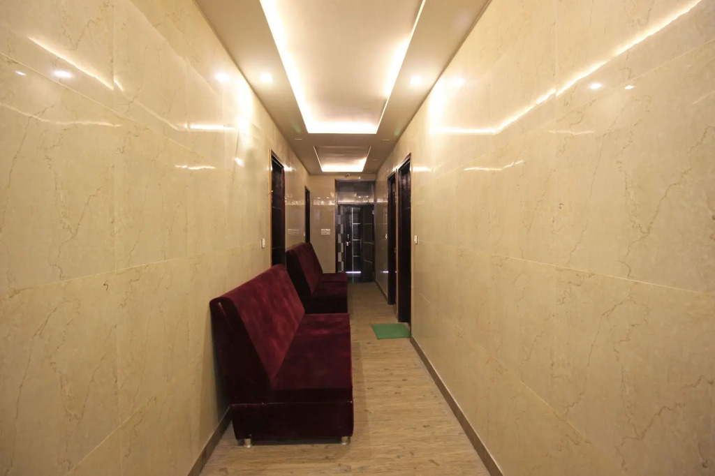 JK Hotel By OYO Rooms