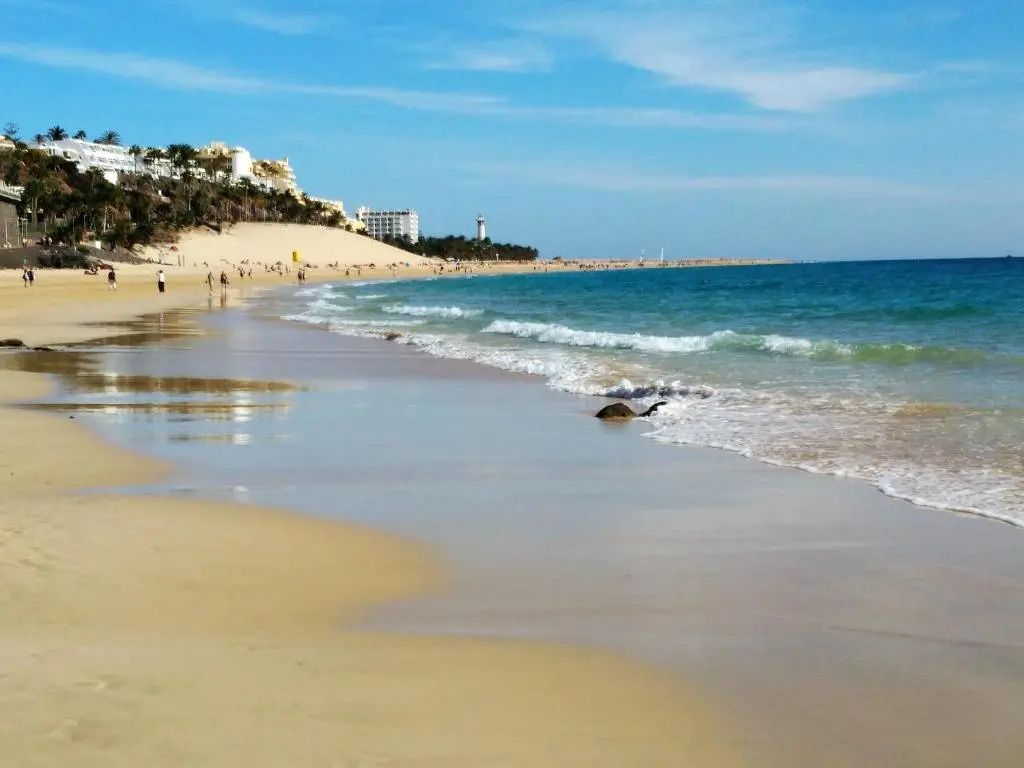 Apartment Near the Beach, big Terrace With Nice sea Views, Wifi and Parking