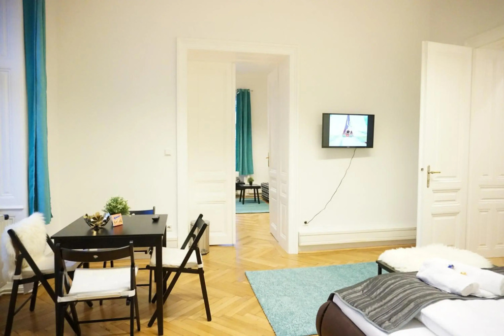 Urban City Apartment - Contactless Check-In