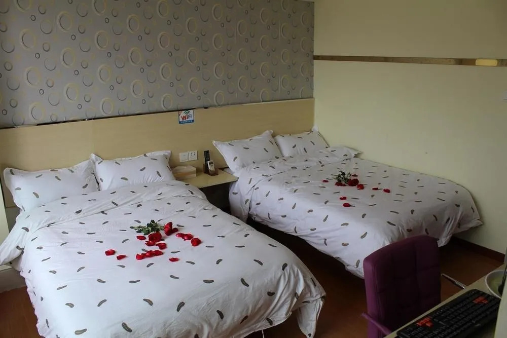Longhua Zeyuan Hotel