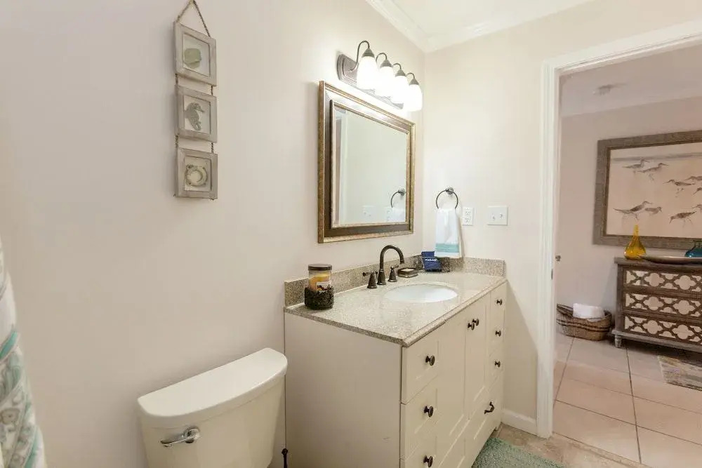 17614 Front Beach Road Condo Unit 6E - 1 Br condo by RedAwning