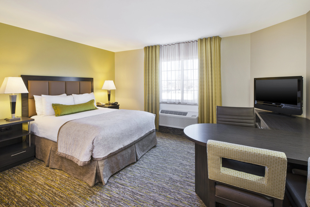 Candlewood Suites Indianapolis Airport by IHG
