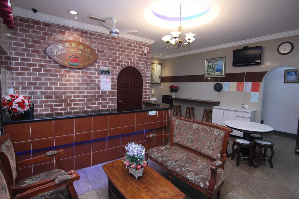 Hotel Zamburger Taman Perling