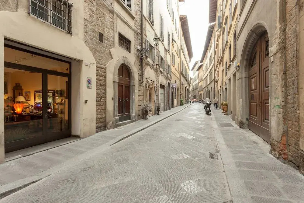 Santo Spirito Venti - Design Rooms in Florence near Ponte Vecchio & Palazzo Pitti