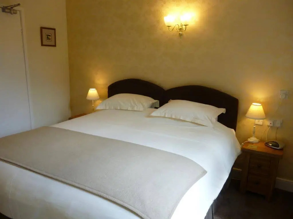 Riverside Bed  Breakfast