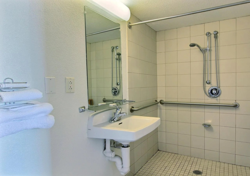 Motel 6-Austin, TX - North Central