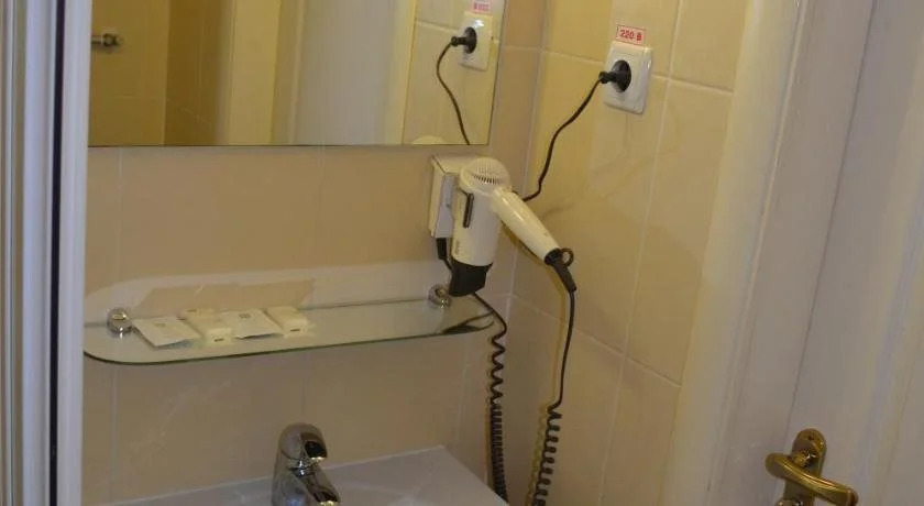 Transit Hotel