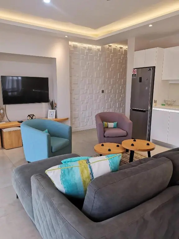 PEREYBERE -Charming 2 bedrooms apartment- WITH POOL - BEACHCOVE Apartments, North Living, APT 8