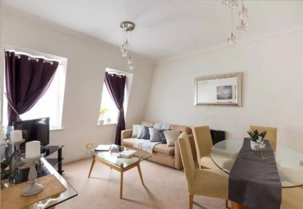 2 Bed Serviced Apt In Mayfair