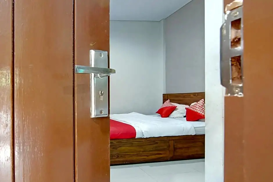 OYO 91066 Wisma Cemara