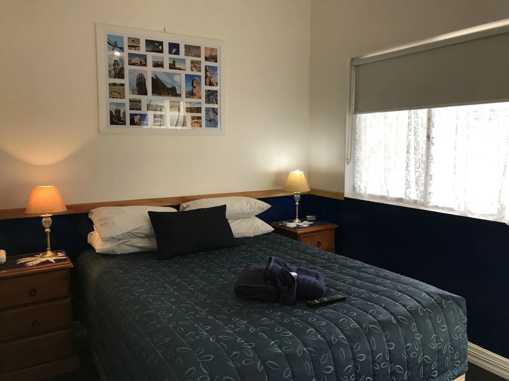 The Lodge Outback Motel