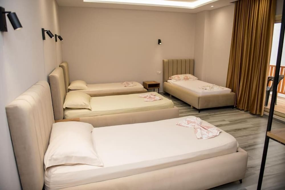 New Donantelo Hotel