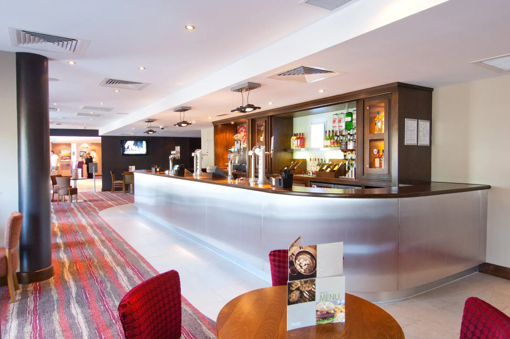 Premier Inn London Gatwick Manor Royal