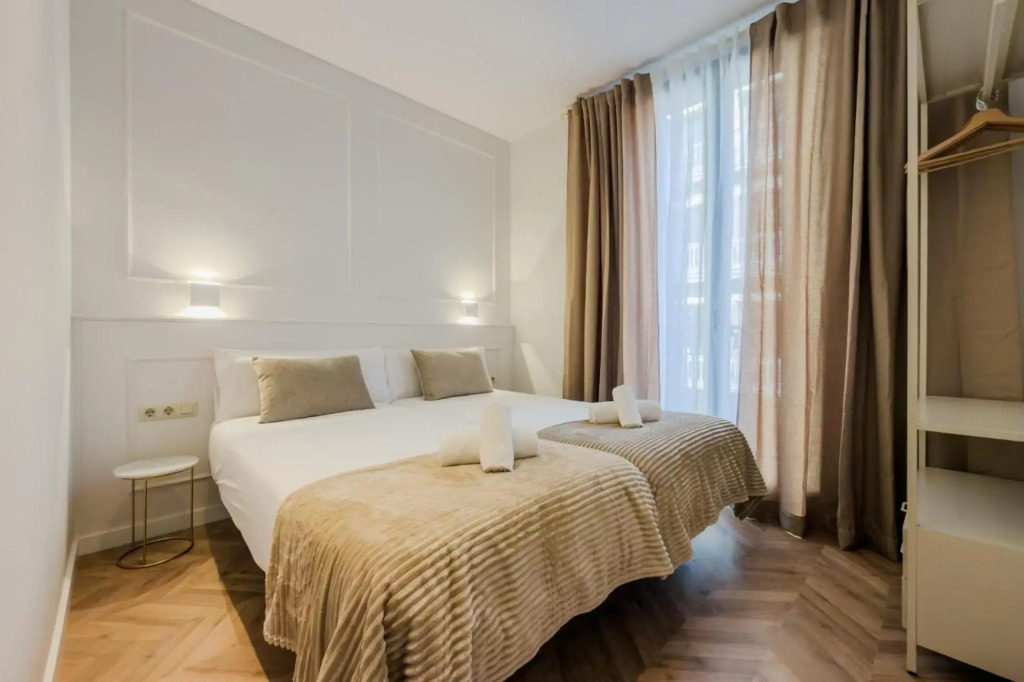 Four Petals Barcelona Boutique Apartments